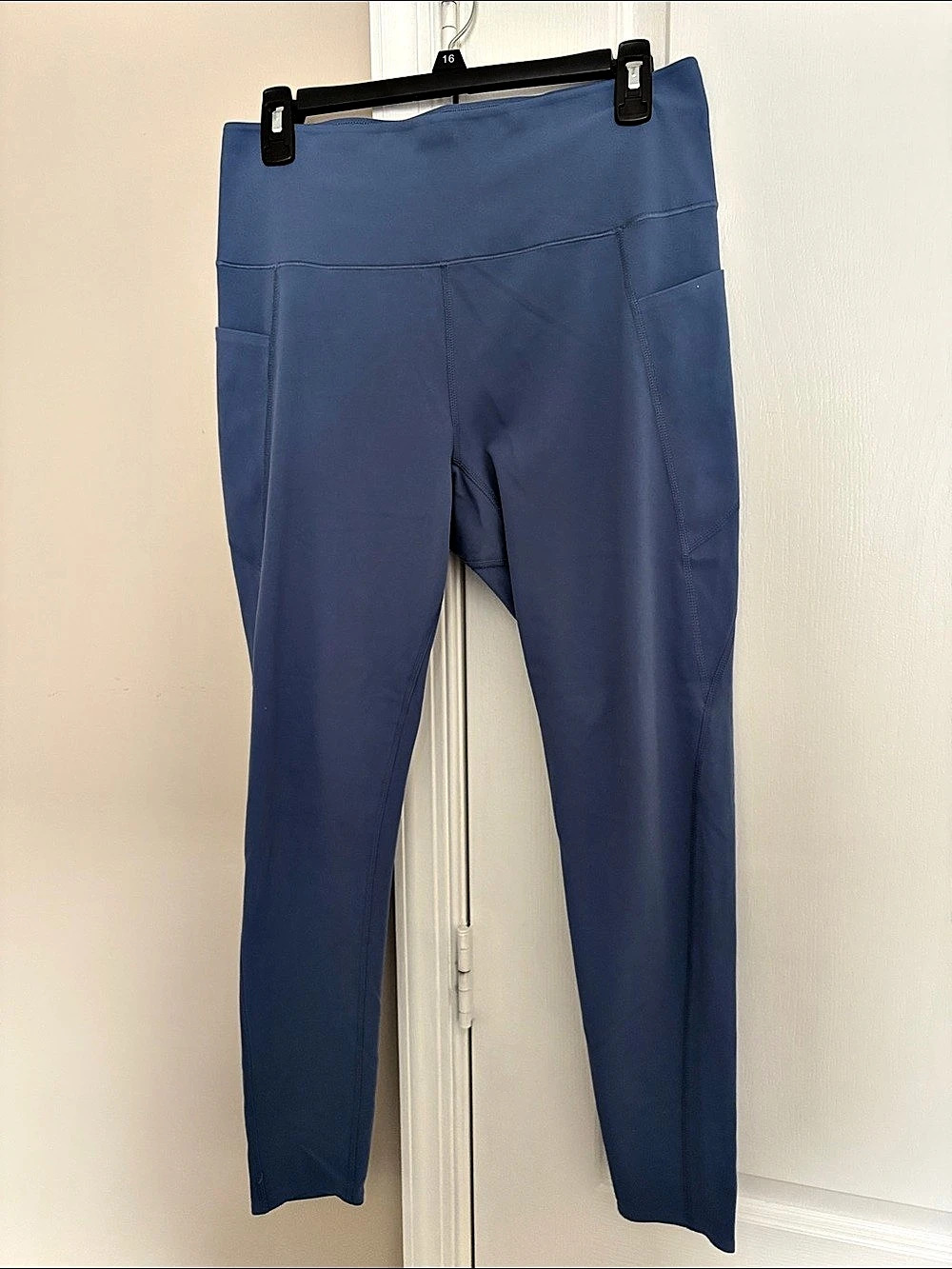 Uniqlo AIRism UV Protection Soft Leggings with Pockets Blue Large